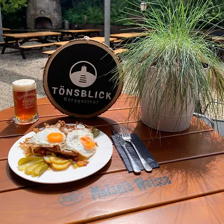 Berggasthof Tönsblick Hotell *